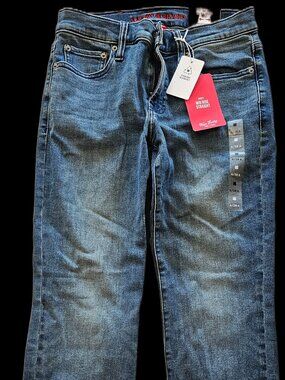 Sweet Mid Rise Straight Jeans • Lucky Brand